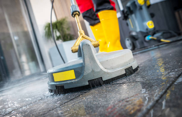 Best Deck Cleaning Services  in Moorhead, MN